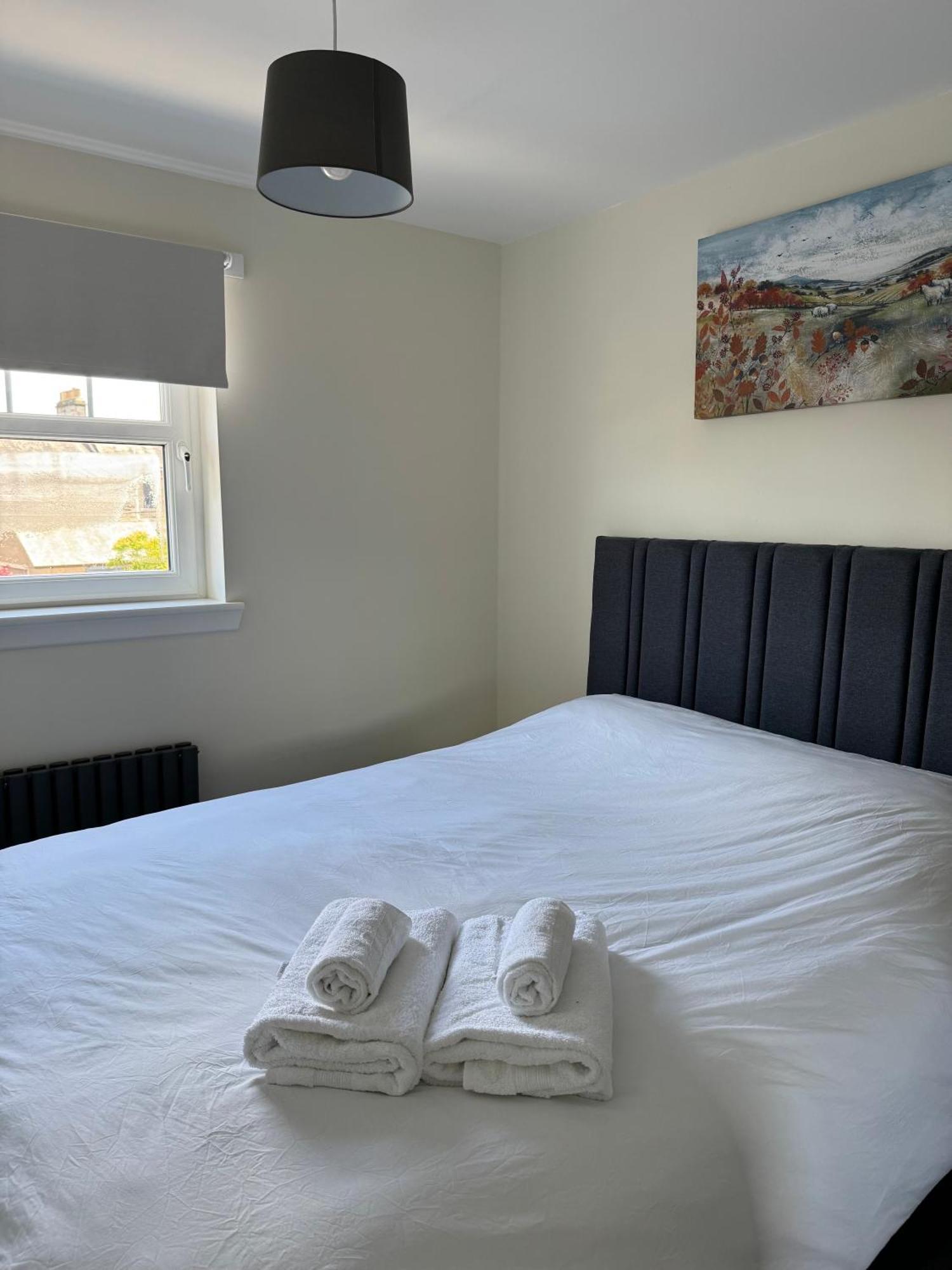 Modern 3 Bedroom Apartment In Markinch, Fife Exterior foto
